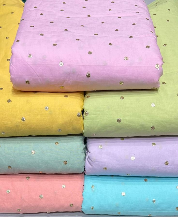 Mukaish Fabric: Tradition, Types & Latest Fashion Trends