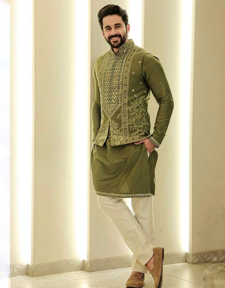 Buy Traditional Men’s Ethnic Wear Online – Royal Looks, Modern Designs