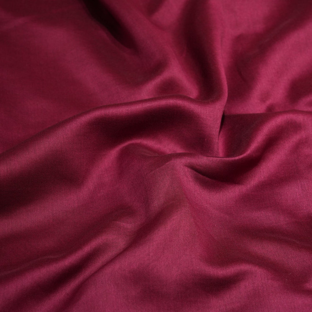 Maroon Colour 70gm Silk Chandei Fabrics