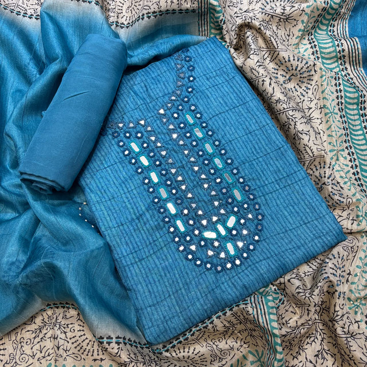 Elevate your ethnic wardrobe with this elegant Tigi Silk - RE0402 -A