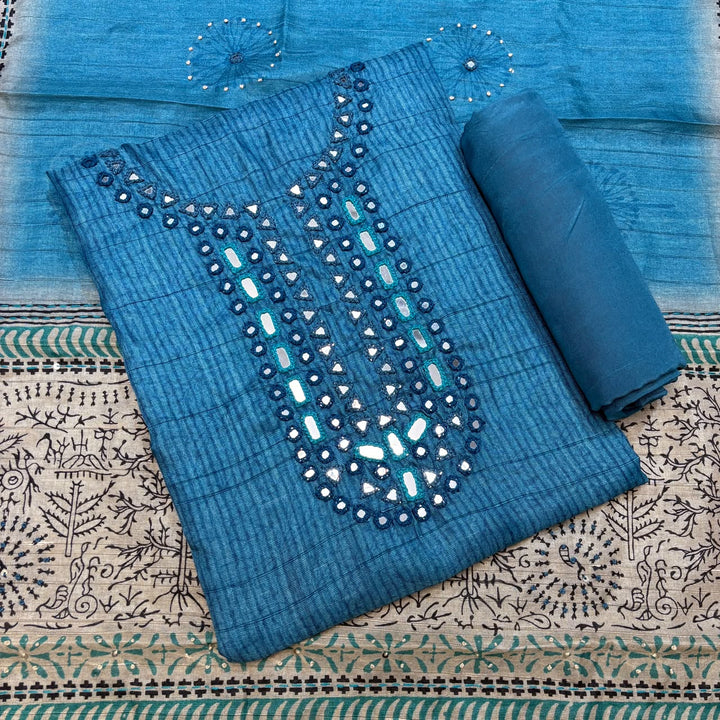 Elevate your ethnic wardrobe with this elegant Tigi Silk - RE0402 -A