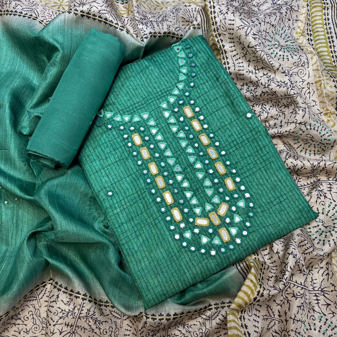 Elevate your ethnic wardrobe with this elegant Tigi Silk - RE0402 -C