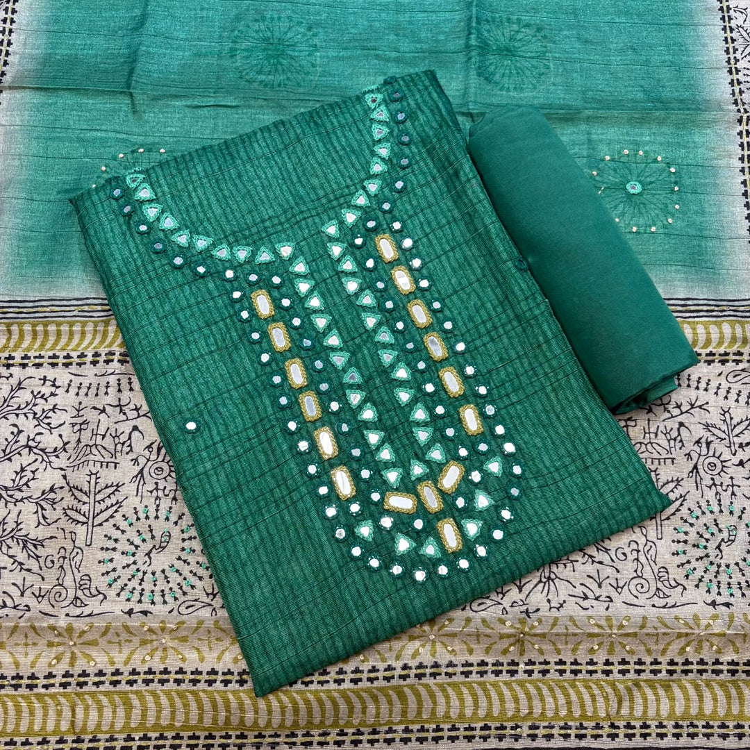 Elevate your ethnic wardrobe with this elegant Tigi Silk - RE0402 -C