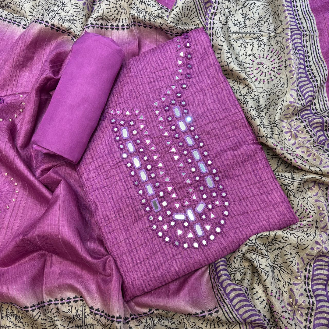 Elevate your ethnic wardrobe with this elegant Tigi Silk - RE0402 -D
